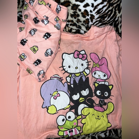 Hello Kitty Pajama Set - Picture 1 of 7